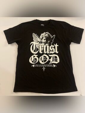 Ring of Fire Black 'Trust God' Angel Graphic Tee